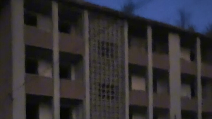 How Can Ordinary People Survive the Scorching Heat in a Post-Apocalyptic Wasteland?