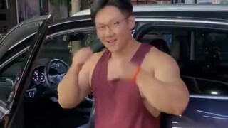 健身根本不吸引不了异性，只能引来同性
