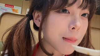 Saya adalah orang paling imut di dunia yang makan di Haidilao