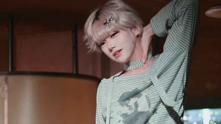 Is the “little male maiden” debuting a male fan or a female fan?