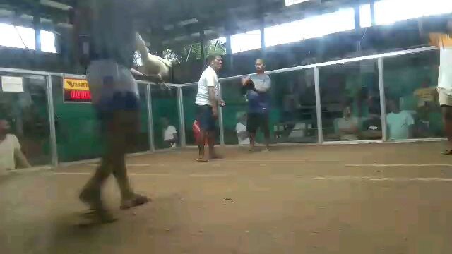 tumakbo pa yung magulang😂😂😂
