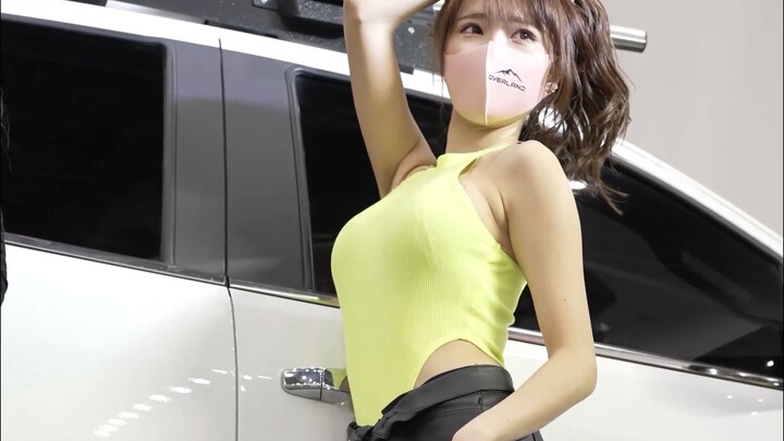 สไตล์การแต่งตัวด้วยชุดบอดี้สูทขาสั้นของพี่สาวมินแช