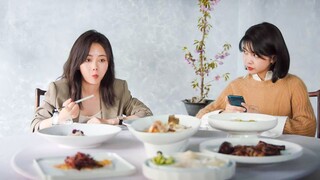 Cinderella mendapat tahu dia hamil dan sangat teruja sehingga dia makan banyak makanan