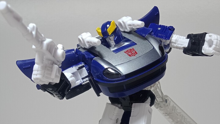 [Blue is Silver] Transformers Bee Series D-Class Silver Thunderbolt บลูธันเดอร์โบลต์