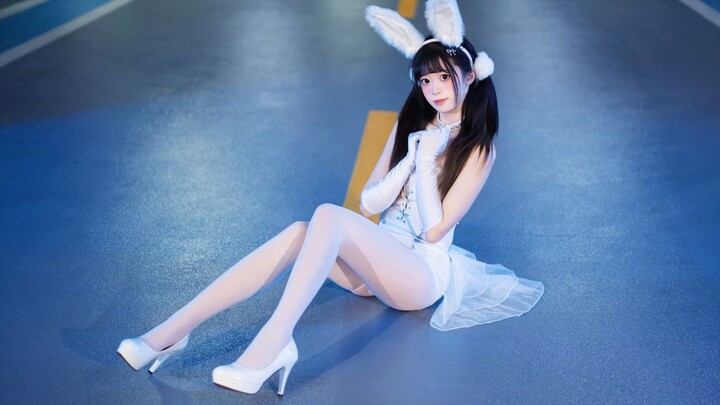 Pure white, so civilized~