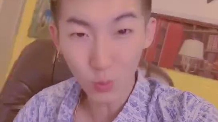 Tự mua cho mình những câu chúc từ Hàn Vương