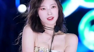 这是我不花钱就能看的？  #这谁能顶得住啊 OHMYGIRL#崔乂园 ARIN #人间水蜜桃  #肤白貌美性感迷人 韩国女团饭拍高清素材