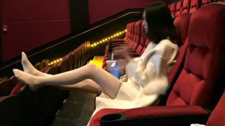 在电影院遇到这样的低素质观众你会怎么做？