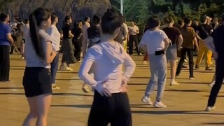 If you're just like me, let's embrace life together! #OldDreamFullVersion# Square Dance Xiao Luban @