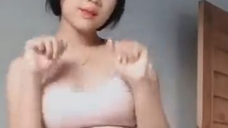 VIDEO TIKTOK CEWEK ABG PAKAI TANKTOP VIRAL