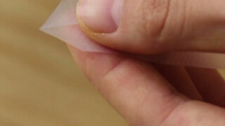 What if you don’t have a piping tip when making a cake? Here’s a trick for you—use a piping bag to m