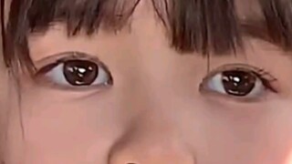 Trong mắt trẻ nhỏ là biển cả và những vì sao