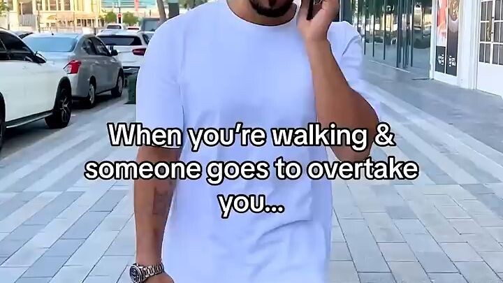 When-someone-walks-next-to-u