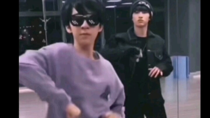 This is a three-generation family tradition: New Treasure Island—He Junlin, Mu Zhicheng, Chen Junmin