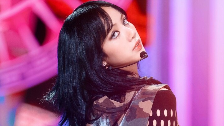 BLACKPINK LISA's New Song Pink Venom 4K Close-Up Live Performance