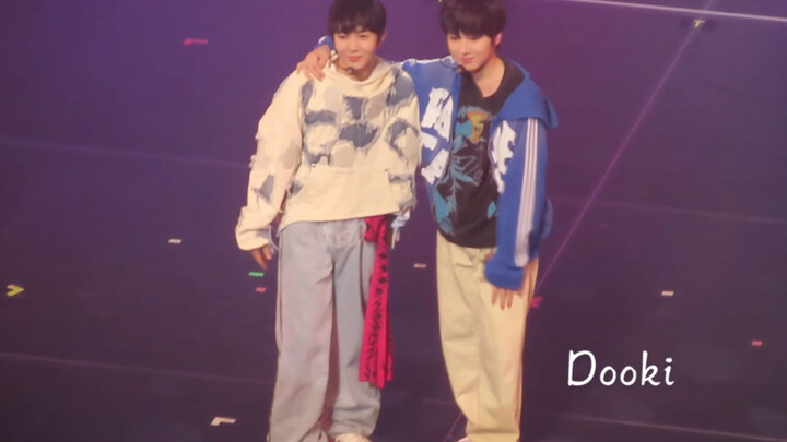 NCT đội mới Ryo & Sakuya hát lại bài Chewing Gum song ca