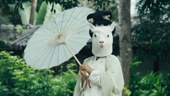 Who on earth taught the Hainan authorities to make ads like this?? So surreal and hilariously goofy,