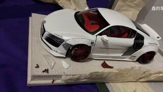 The limited edition of 5 fully-opened alloy wide-body R8 was damaged in transit