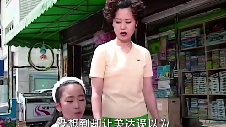 A little girl was shopping, but the shopkeeper didn’t charge her a single penny and even treated the