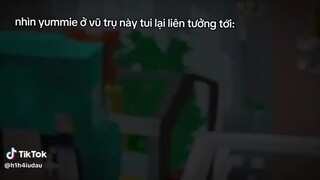 Cũng giống nhưng chỉ khác mỗi màu tóc với màu mắt thôi