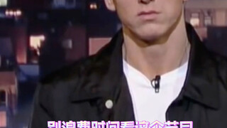 The host's face turned green with anger, hahahahahahahaha.