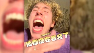 That insanely handsome guy stopped looking at me‼️