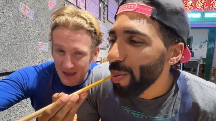 Thử thách lẩu cay cấp độ Tứ Xuyên – Trùng Khánh!