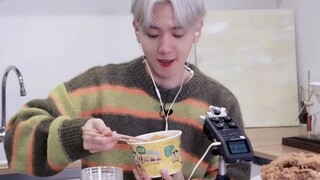 بين تشيه بو أونلاين! بينغ بوهشيان يُحدّث اليوم تطبيق تناول الطعام بثيم أصفر