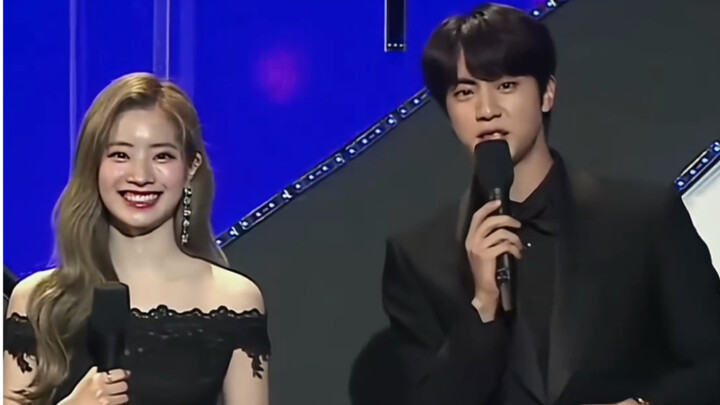 Kim Seok-jin selalu sangat lucu setiap kali menjadi MC