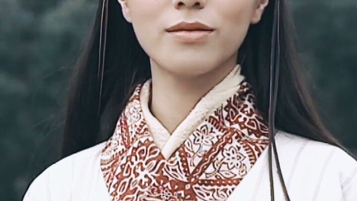 Oh my god! Now this is what a true female lead in a male-oriented novel looks like!!!