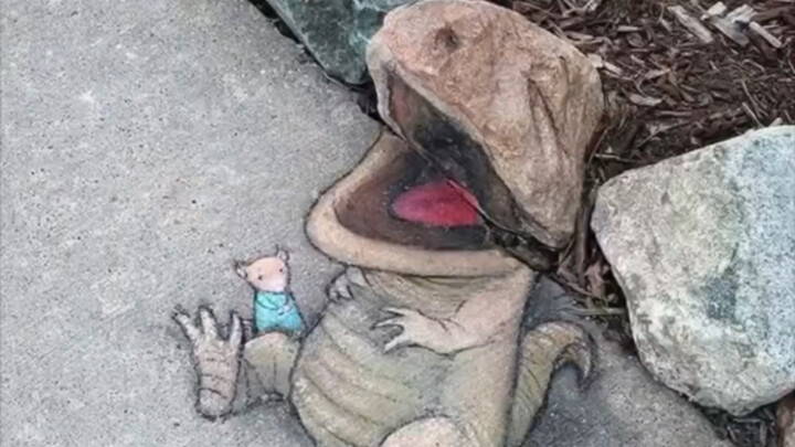 “Mention a friend who can draw to come take a look.”