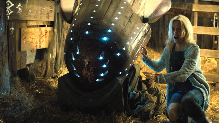Woman Finds an Alien Baby on a Spaceship, Raises Him in Secret—Only to Be Struck by Tragedy [Sci-Fi 