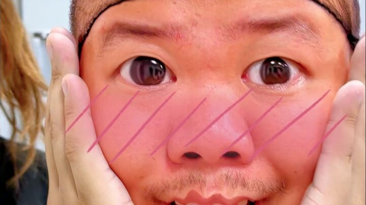 A girl's blush speaks louder than any love confession.