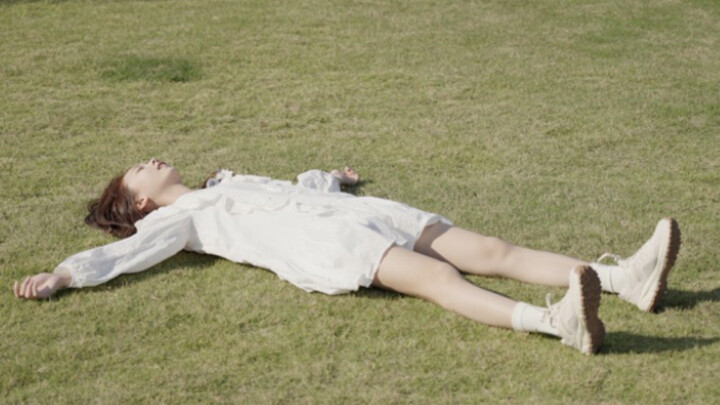 المصور دائمًا يلتقط زوايا غريبة