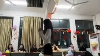 【Sekolah Kejuruan dan Teknik Tongling】Sepatu bot panjang untuk wanita, tarian medley