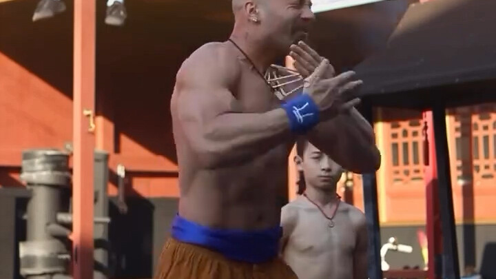 Con trai đang nghĩ gì vậy nhỉ💭 (Bố ơi, đũa dùng để gắp thức ăn mà!) 😱