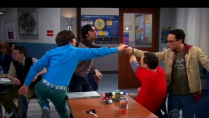 One Ring Kills Four Warriors, Sheldon and others fight for movie props