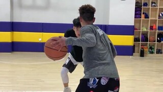 你还不敢持球进攻吗？KBT从体前变向开始教你！，让你能带球去球场的每个角落！