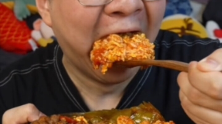 You can tell just by looking at their weight that these “four mukbang stars” aren’t faking it. The f