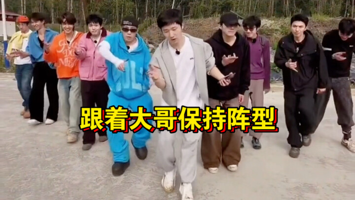 The Ten Qintian crew’s magical knife dance – eerie and super abstract cha! Haha, half-ton shake!