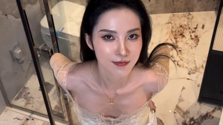 Is She a Bad Sister or a Bad Mom?