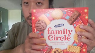 ASMR EATING SOUNDS - FAMILY CIRCLE COOKIES
