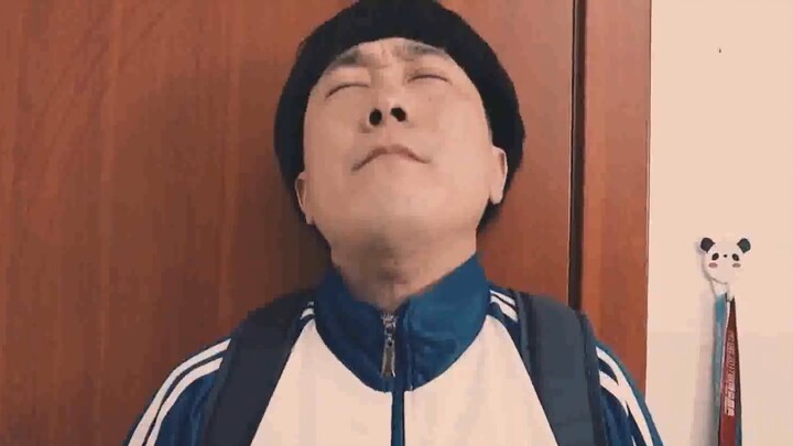 The teacher used an alternative method to educate students, and helped Mushroom Head get into a good