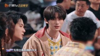 小丁：天生主舞不是吹！学舞快到飞起，跳舞帅到窒息，这实力谁看了不说绝！！！