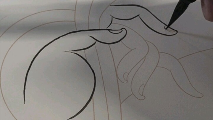 I really love the Buddha’s Hand motif, and I believe there are no prerequisites for painting—why not