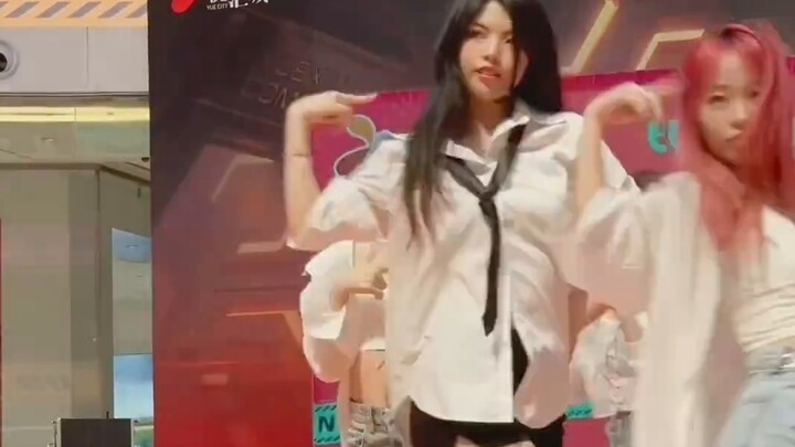 EXID เพลงเซ็กซี่ Archaeology [Up Down] โรดโชว์พร้อมช็อตตรงที่เฉียบคมและการเต้นรำอุ้งเชิงกรานที่เย้าย