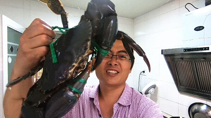 A super big crab, don't sell even if you pay 1,000 yuan for it