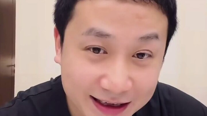 ههههه أصدقاء تانغوز مضحكون هكذا أيضًا، رايحين لحفل بلاكبينك عشان يشوفوا تيان شياوچوان!