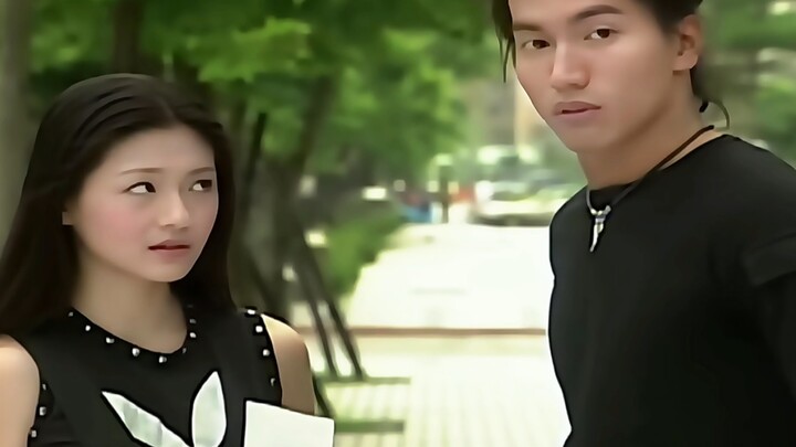 Cười muốn chết! Hồi nhỏ sao chẳng phát hiện ra tình tiết phim điên đến thế, xem một lần là cười một 