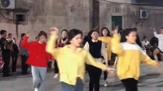 Walking Lolita, peak performance at the first appearance! Chaoshan Chinese Women Yingge Team!